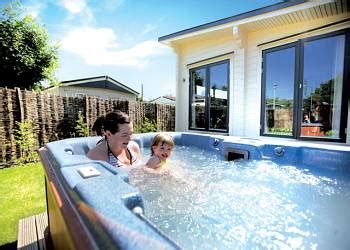 We also feature dog friendly and pet friendly log cabins, so there is no need to leave your best friend home. Log Cabins with hot tubs - Roydon Marina : Log Cabin Holidays