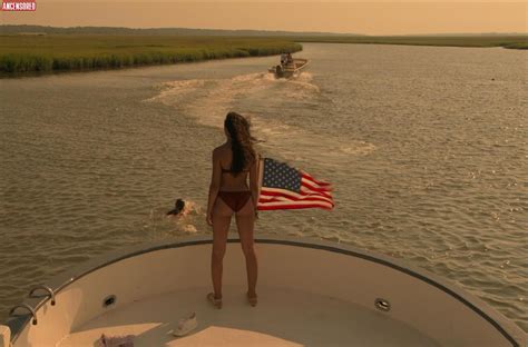 Madison Bailey Desnuda En Outer Banks