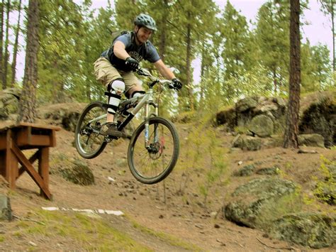 How To Ride Off A Drop On A Mountain Bike 9 Steps With Pictures