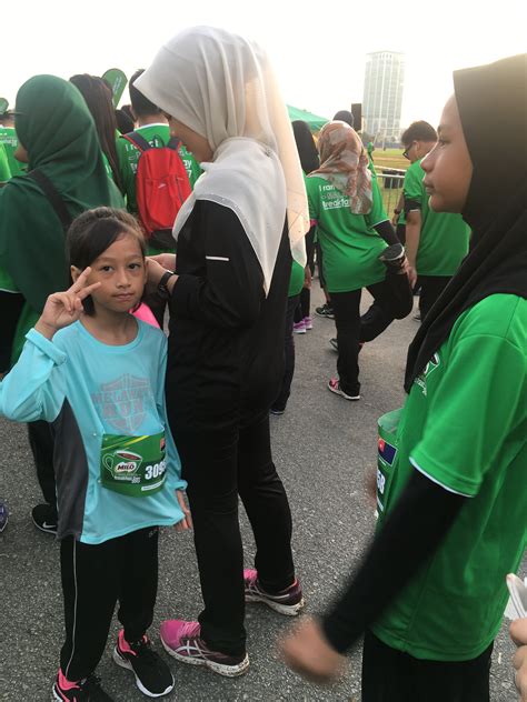 Find the best malaysia marathons, fun runs, trail runs and all upcoming running events in malaysia easily with our malaysia has many great city to host running events and marathons. Milo Breakfast Day Run 2017 - JOHOR | Aziatul Niza Sadikin