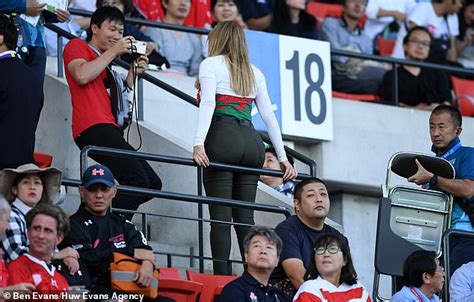 Carol Vorderman Displays Her Showstopping Curves At Rugby World Cup