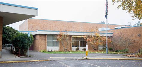 Beaverton is located in the tualatin river valley in washington county and is situated seven miles west of the city of portland. Chehalem Elementary School - STEM School in Beaverton, Oregon
