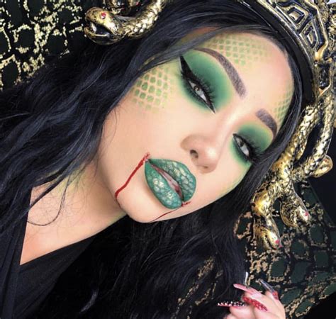 pin by playgirlvannah🍃 on makeup with images medusa makeup halloween costumes makeup