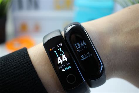 Question is, does the mi band 3 managed to continue show? Honor Band 4: Fitness Tracker mit 0,95 Zoll AMOLED-Display