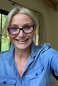 Cameron Diaz teaches herself how to 'pin' a comment on Instagram Live ...