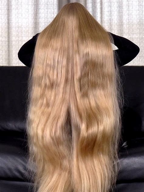 Video Extreme Long Hair Sliding Realrapunzels