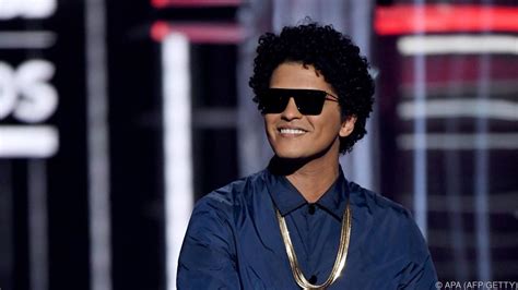 Bruno Mars Bittet Um Auftritt Bei Den Grammys