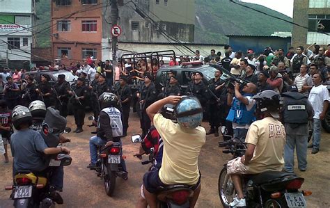 PM BLOG DA ELIZETE BM Veja fotos da operação policial na Rocinha