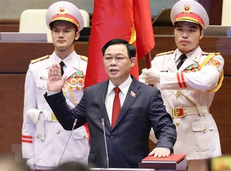 He is currently the chairman of the national assembly of vietnam, and secretary of the hanoi party committee. Lãnh đạo Quốc hội các nước chúc mừng Chủ tịch Quốc hội ...