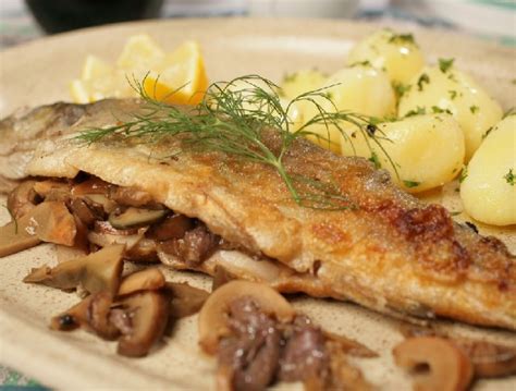 Nagyon finom kakukkfüves pisztráng recept. Gombával töltött pisztráng | Recipe | Ételek, Vacsorák