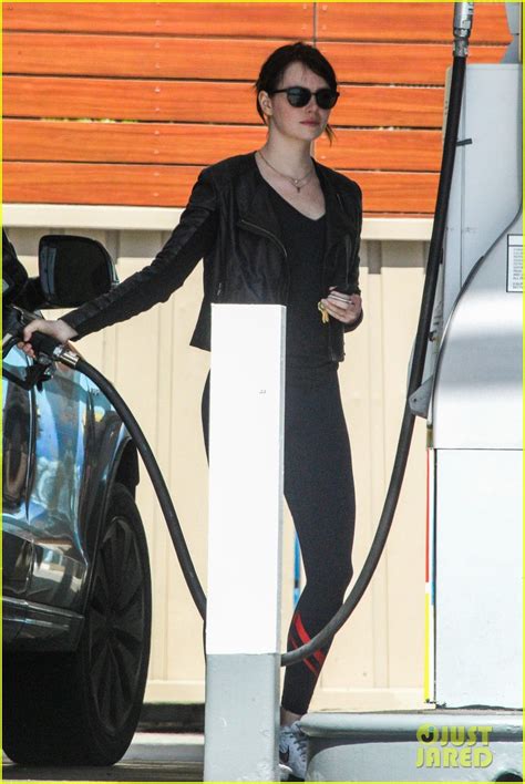 Emma Stone Gets A New Co Star In Sarah Silverman Photo Emma