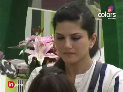 Omg Sunny Leone Caught Crying In Real