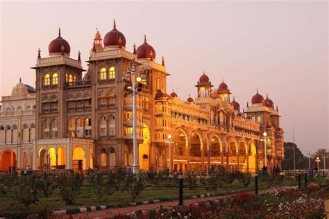 5 Places to See in Karnataka - India Imagine