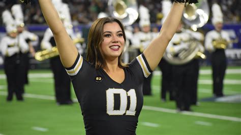 Photos Vanderbilts Cheerleaders Dance Team And Marching Band At 2018