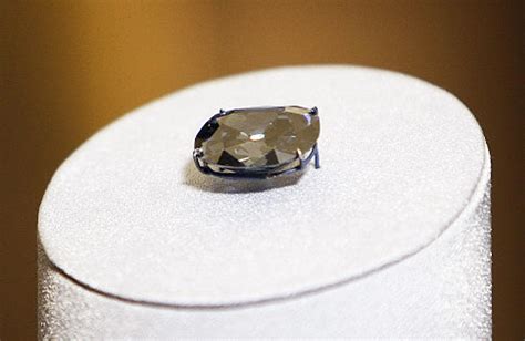 Hope Diamond Goes On Display For The First Time Out Of Its Setting