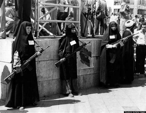 10 Iconic Photos Of Absolute Fury From Irans 1979 Revolution Huffpost The World Post