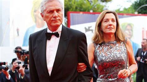 Figlia di carlo e manuela micheli, prima di quattro figli, studia da giovane all'istituto santa giuliana falconieri di roma, laureata in lettere con una tesi in antropologia culturale. Rutelli : Serena Rutelli Critiche Per Il Ritocchino Alle ...