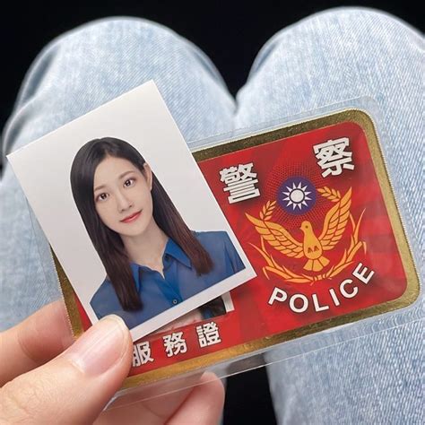 大眼清純女警曬比基尼辣照 網一看大暴動快逮捕我 社會 中時新聞網