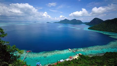 Bohey Dulang Island Sabah Malaysia Tun Sakaran Marine Park