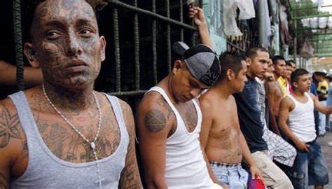 Radio Havana Cuba Colombian Police Capture 64 Gang Members