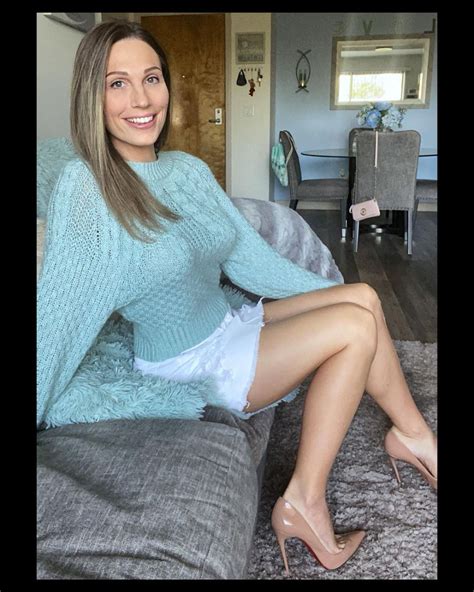 Kayla Ward kaylaautumnward Fotos y vídeos de Instagram Fashion Sweater dress Sweaters