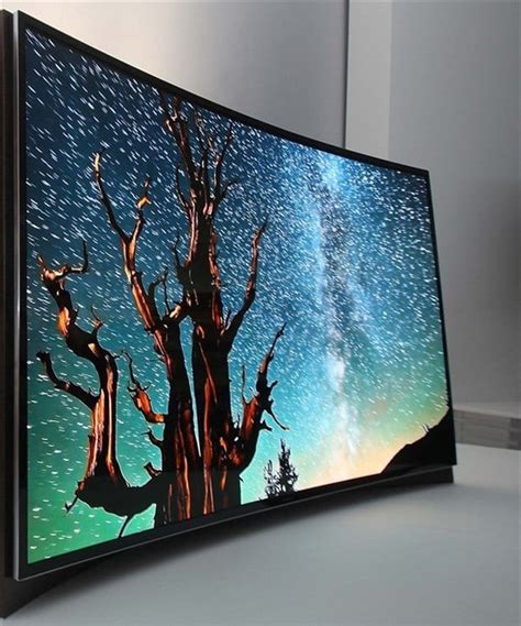 Icemagazine Samsung Unveils The Worlds First Curved Oled Tv