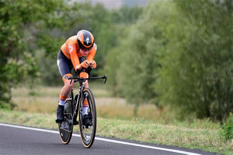 The world champion was the only rider to cover the 32km course in sub 40 minutes with. Regenbogentrikot für Anna van der Breggen - GrenzEcho