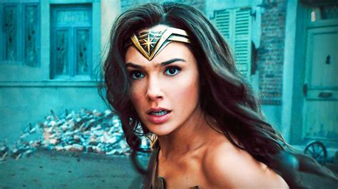 Best Look At Gal Gadot S Wonder Woman Return For Dc Movie Photos