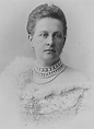 Grand Duchess Olga Constantinovna of Russia, Queen consort of Greece