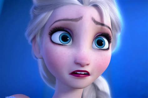 Frozen Fans Are Fighting Disney To Make Elsa Gay In The Sequel 20160504 Tickets To Movies