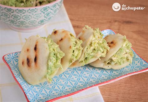 Arepas Venezolanas Con Relleno Reina Pepiada De Rechupete