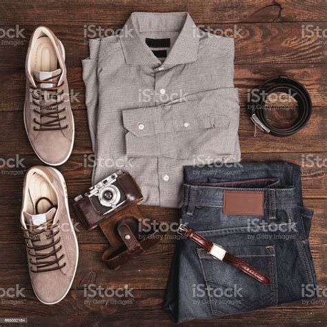 Pngtree provide collection of hd backgrounds about apparel background. Flat Lay Of Modern Mens Clothing On A Wooden Background ...