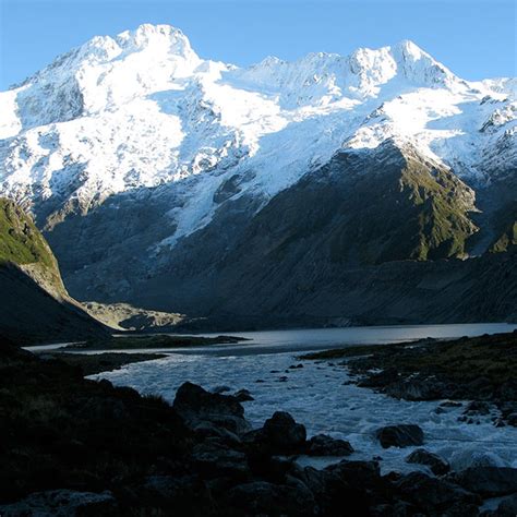 This trail can take you bujuku, elena and mt. Montañas de Rwenzori