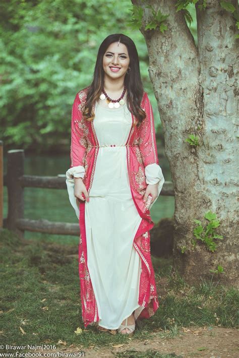 Kurdish Girl In Kurdish Clothes ️ Pinterest Kvrdistan Girls Fashion Clothes Girl Fashion