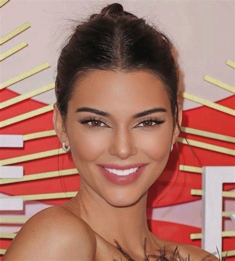 40 Tips Kendall Jenner Eyeliner Tutorial Fahribaehaqi