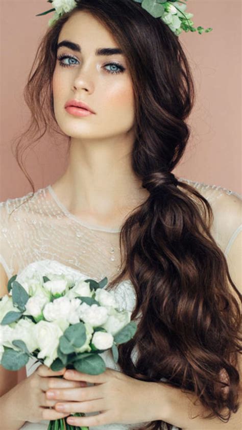 Pin By Novias Alfredo On Bridal Hairstyle Dark Hair Pale Skin Brown