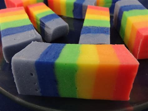 How To Make This Fun Rainbow Fudge Recipe