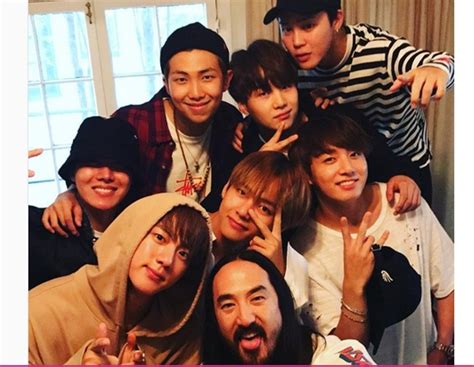 Lihat ide lainnya tentang gambar, selebritas, gambar bts. FOTO: Keren! Steve Aoki Siap Kolaborasi dengan BTS ...