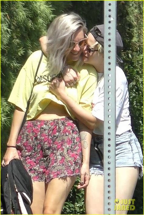 And kristen stewart looked happy to be by dylan meyer's side as the pair strolled through the los feliz neighborhood of los angeles on monday afternoon. Kristen Stewart Spends Monday Morning with New Girlfriend ...