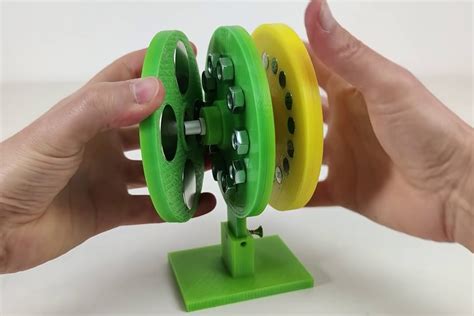 Did You Know You Could Make Complex Rotating Gears With Just Magnets