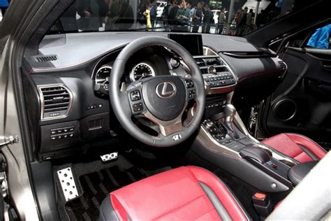 レクサス 2代目 新型 nx サイズについて. レクサスNX200t Fスポーツ内装一部 | voiture+ 〜LEXUS情報 時々 浮気〜