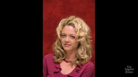 Headline Lisa Robin Kelly Of That 70s Show Dead At 43 Youtube