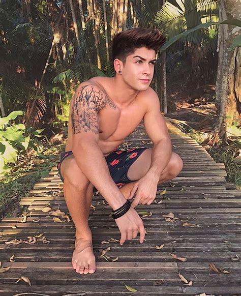 Henrique Lima Henriquelima • Fotos Y Videos De Instagram Male Models Brazilian Models Guys