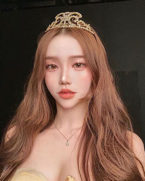 ᴹᴱ ᴱᴬᴿᴬ ♡ Meeara Korean Ulzzang Girl Instagram Bemy1in Brown V Shaped Face Korean