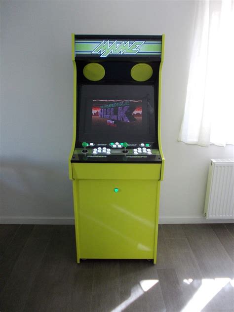 The old days cabinets usually had a 20 monitor. My homemade Arcade cabinet - Album on Imgur (avec images)
