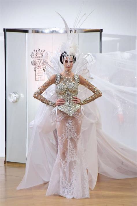 Naked Wedding Dress Baffles At Paris Couture Fashion Week The My Xxx