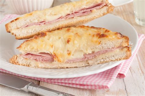 Croque Monsieur Storia Preparazione E Varianti Del Sandwich Parigino