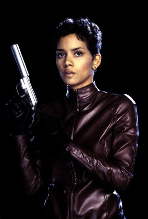 Halle Berry As Giacinta Jinx Johnson An Nsa Agent Die Another Day