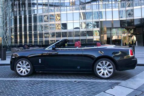 The wraith comes with 2 variants. Rolls Royce Dawn Car Rental in Dubai - Vip Car Rental