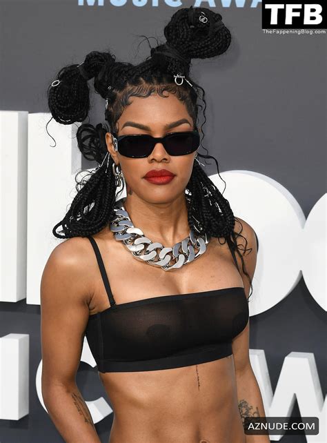 Teyana Taylor Sexy Seen Flaunting Her Nude Boobs And Abs At The Billboard Music Awards In Las